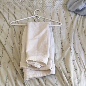 Brand New! Never worn! Gap white jeans